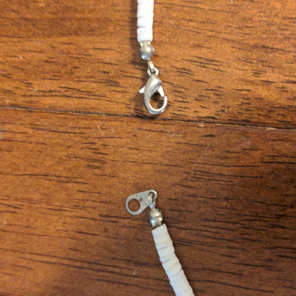 5/$20. Pooka Shell Necklace - Picture 3 of 4